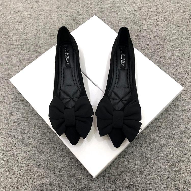 Shoes With Rubber Soles And A Black Bowversatile For Work
