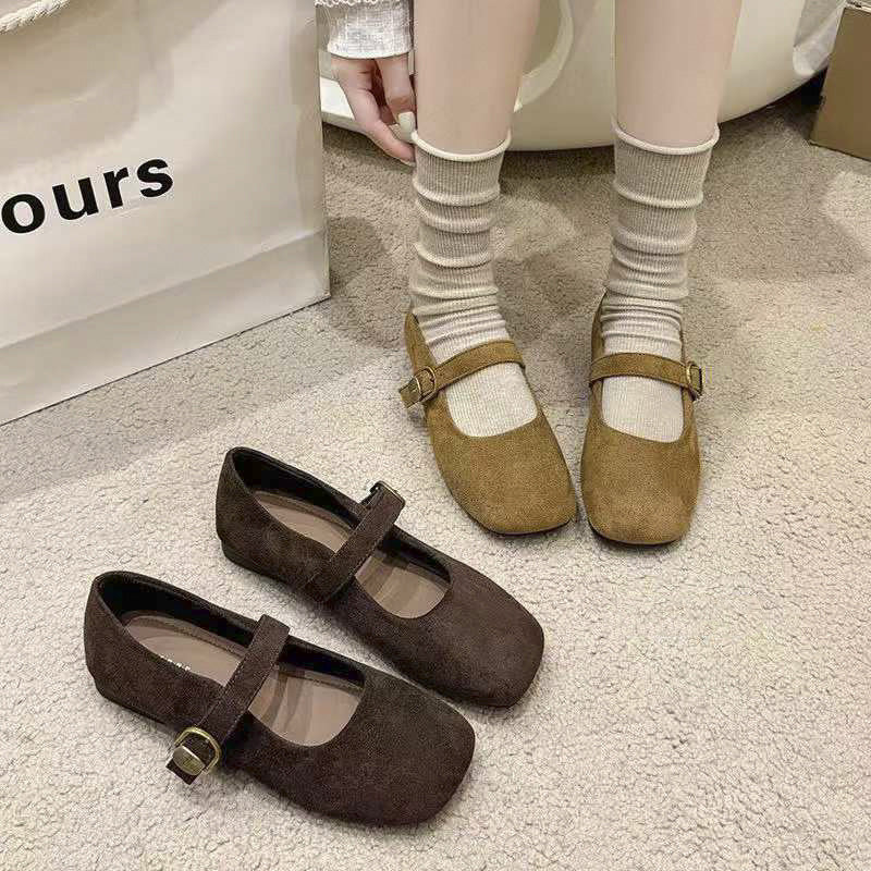 Womens Casual Low-cut Shoes With An Elegant Sophisticated Style