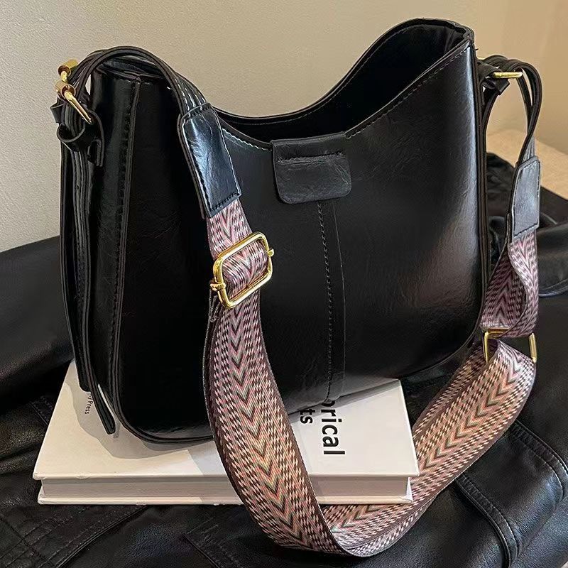 Women's New Fashionable High-End Stylish Retro Crossbody Bag