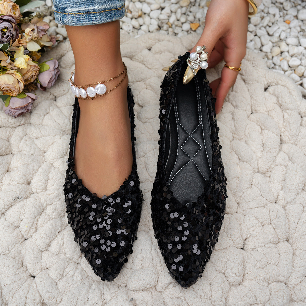 2025 Pointed-toe, Shallow-mouth, Flat-soled Casual Women's Shoes