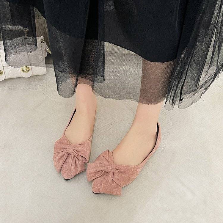 Shoes With Rubber Soles And A Black Bowversatile For Work
