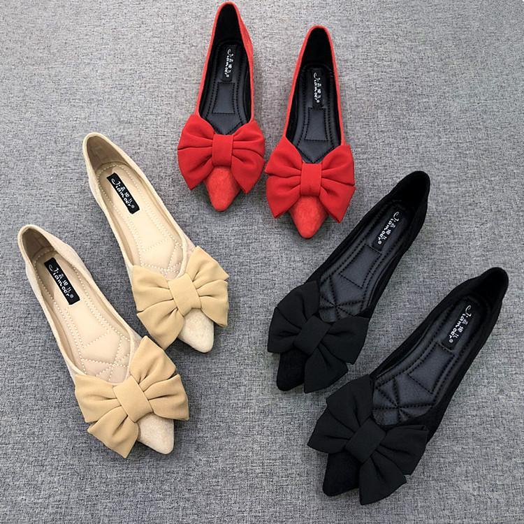 Shoes With Rubber Soles And A Black Bowversatile For Work