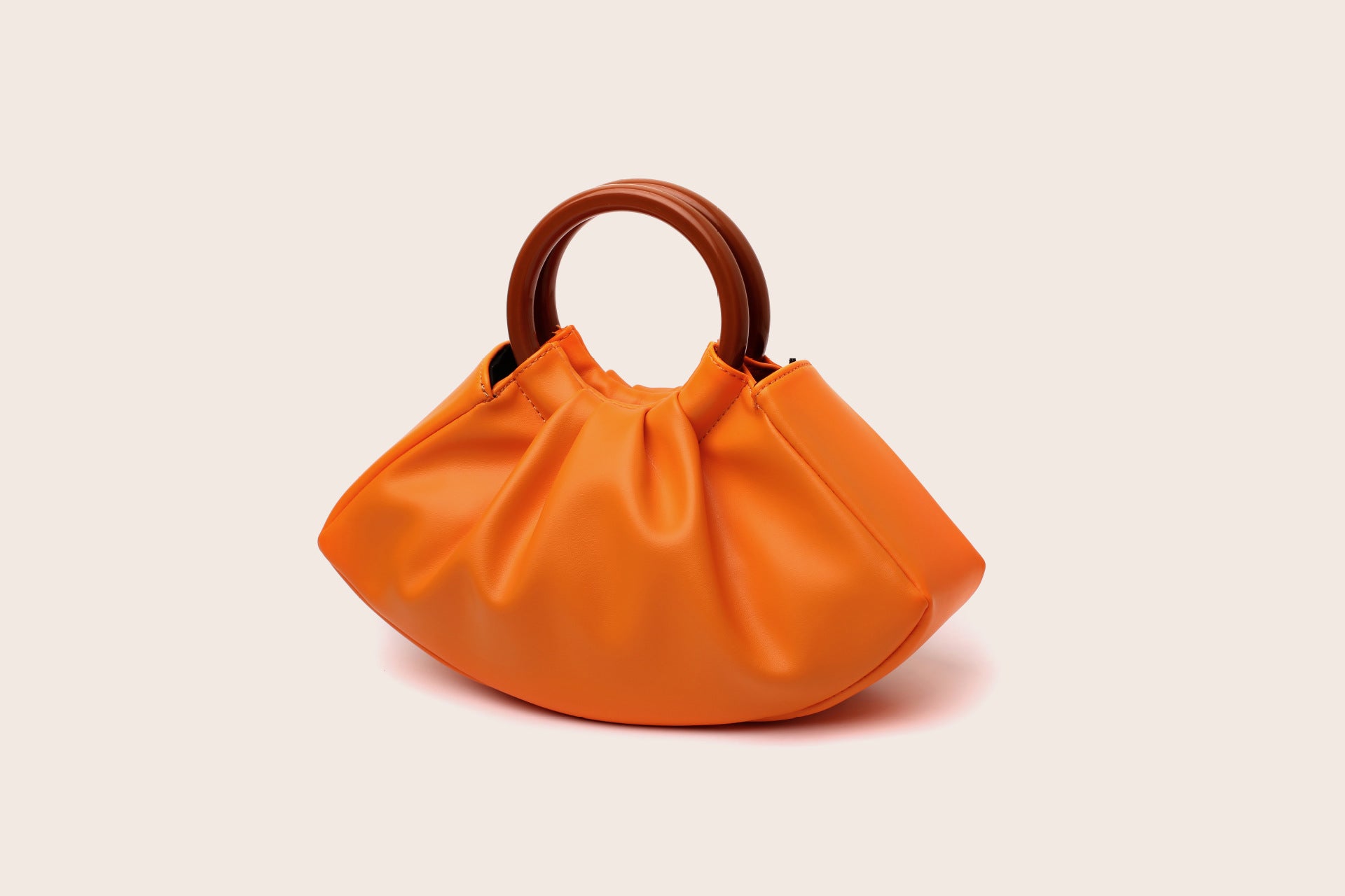 New Stylish And Chic Handbag With Fashionable Pleats